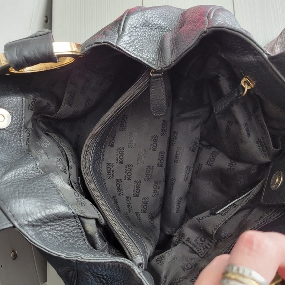 Michael Kors MK Black Pebbled Leather Shoulder Bag Purse Gold Designer Large - Picture 7 of 14